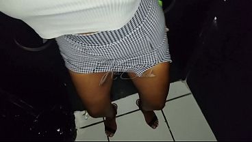 Um pau gostoso não pode sair do gloryhole sem despejar todo leite na minha boca!