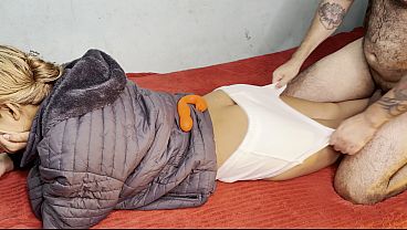 Creaks As Feet Grip Thick Pussy, Then Deepthroat Fills Her Ass